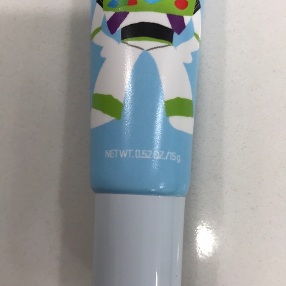 Innisfree Lipbalm - Picture 14 of 15